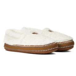Ariat Snuggle Slippers -Best Equestrian Store snuggle slipper appaloosa cream hero 2271 101 ariat 99965.1679360619